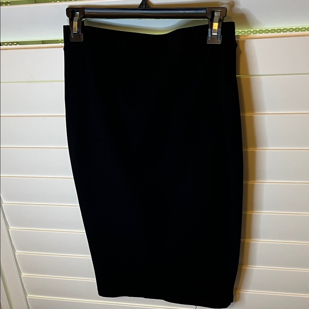 Elegant Black Pencil Skirt